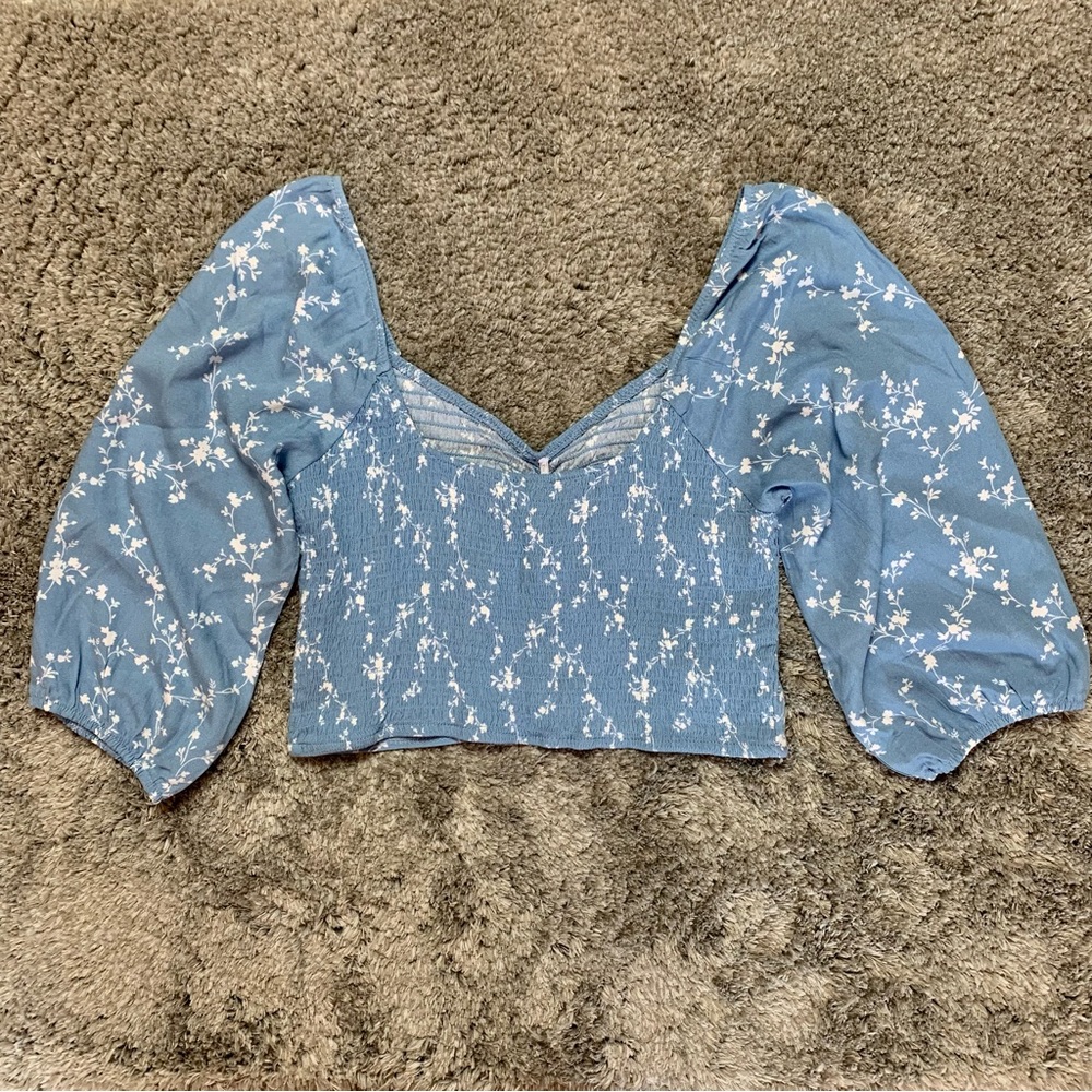 NWOT PacSun Lottie Moss Peasant Sleeve Floral Shirred Crop Top - Picture 2 of 4